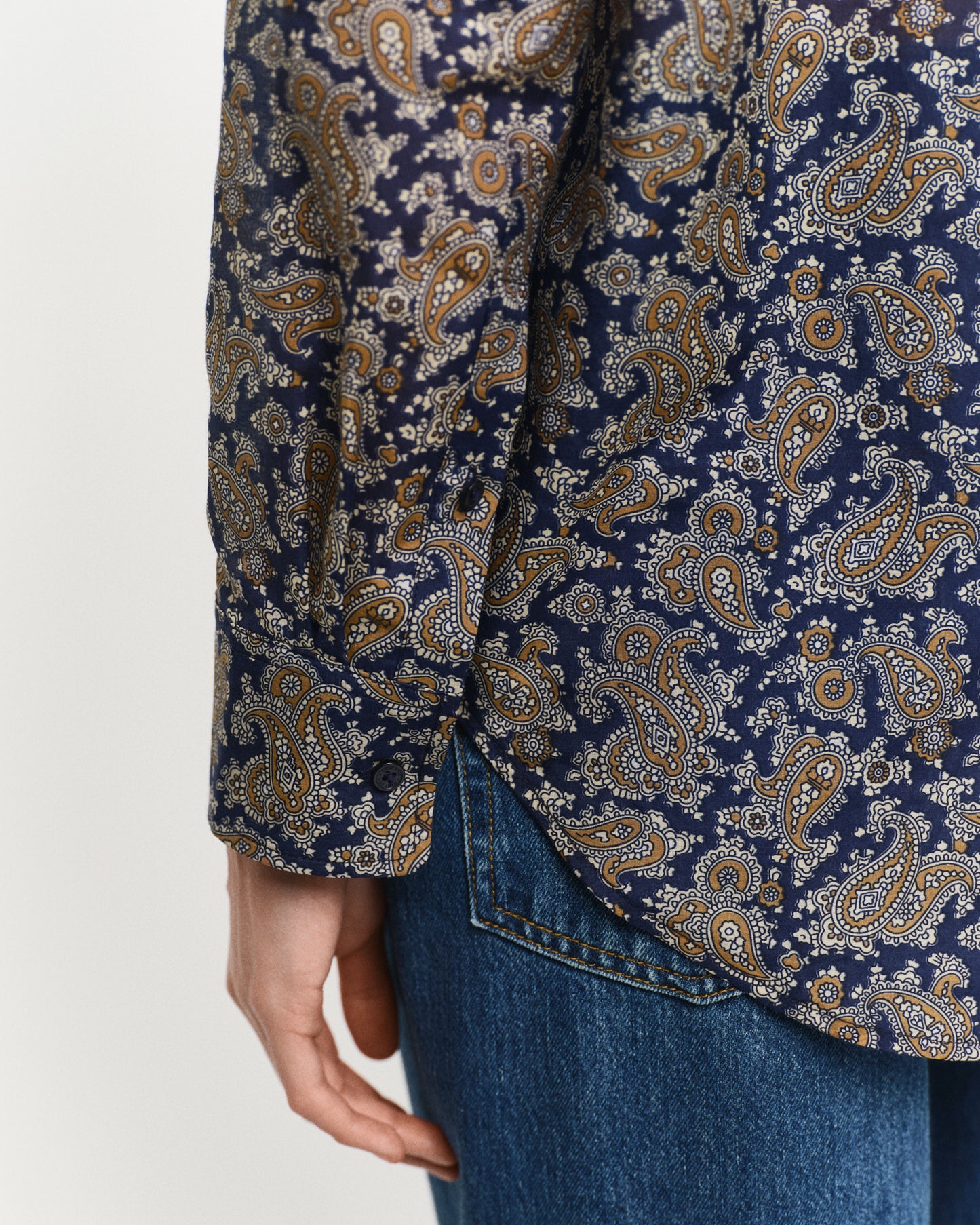 PERSIAN BLUE, REL PAISLEY COT SILK SHIRT, CLOSE-UP BY GANT AU.