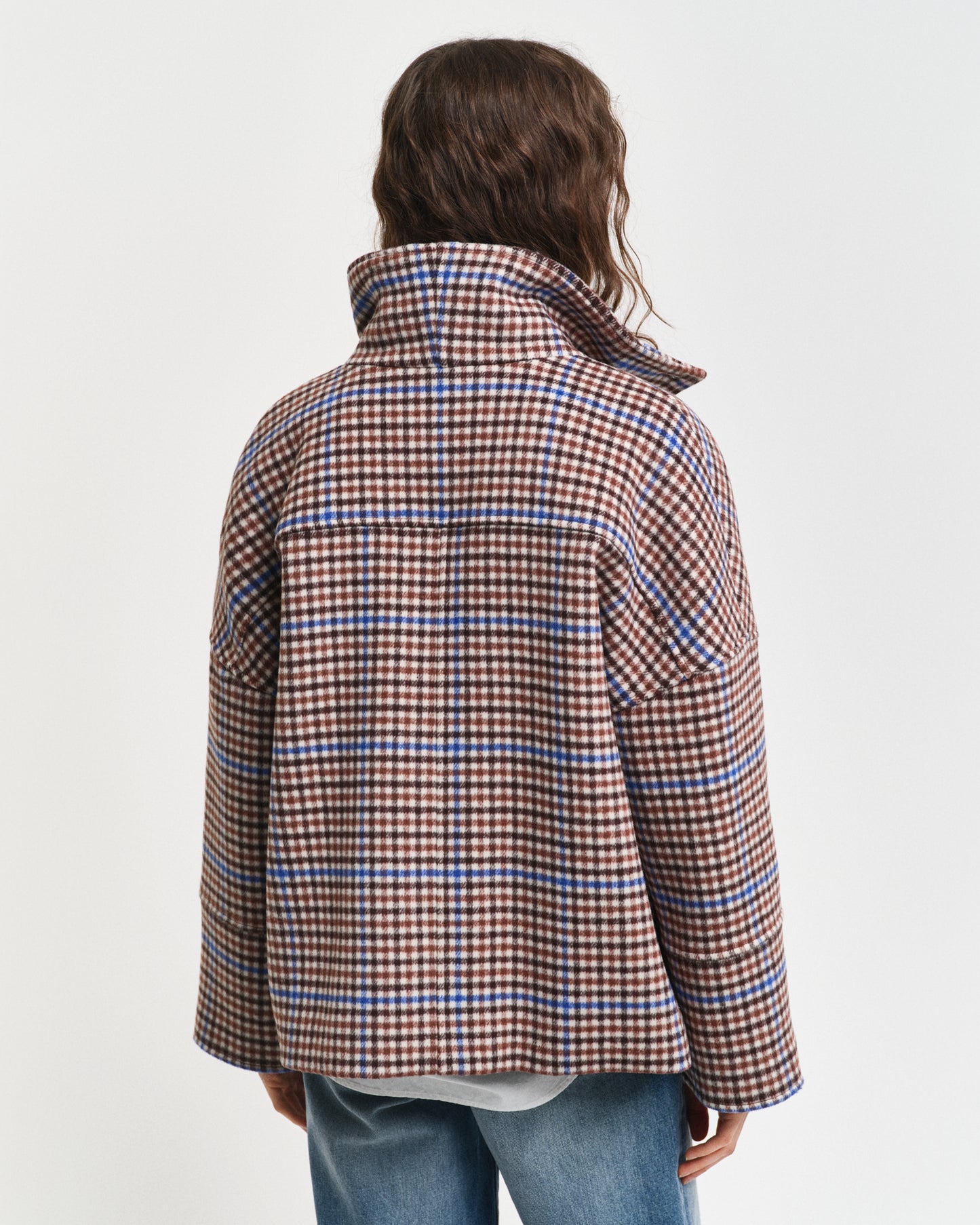 COLLEGE BLUE, CHECKED CROPPED WOOL JACKET, BACK-VIEW BY GANT AU.