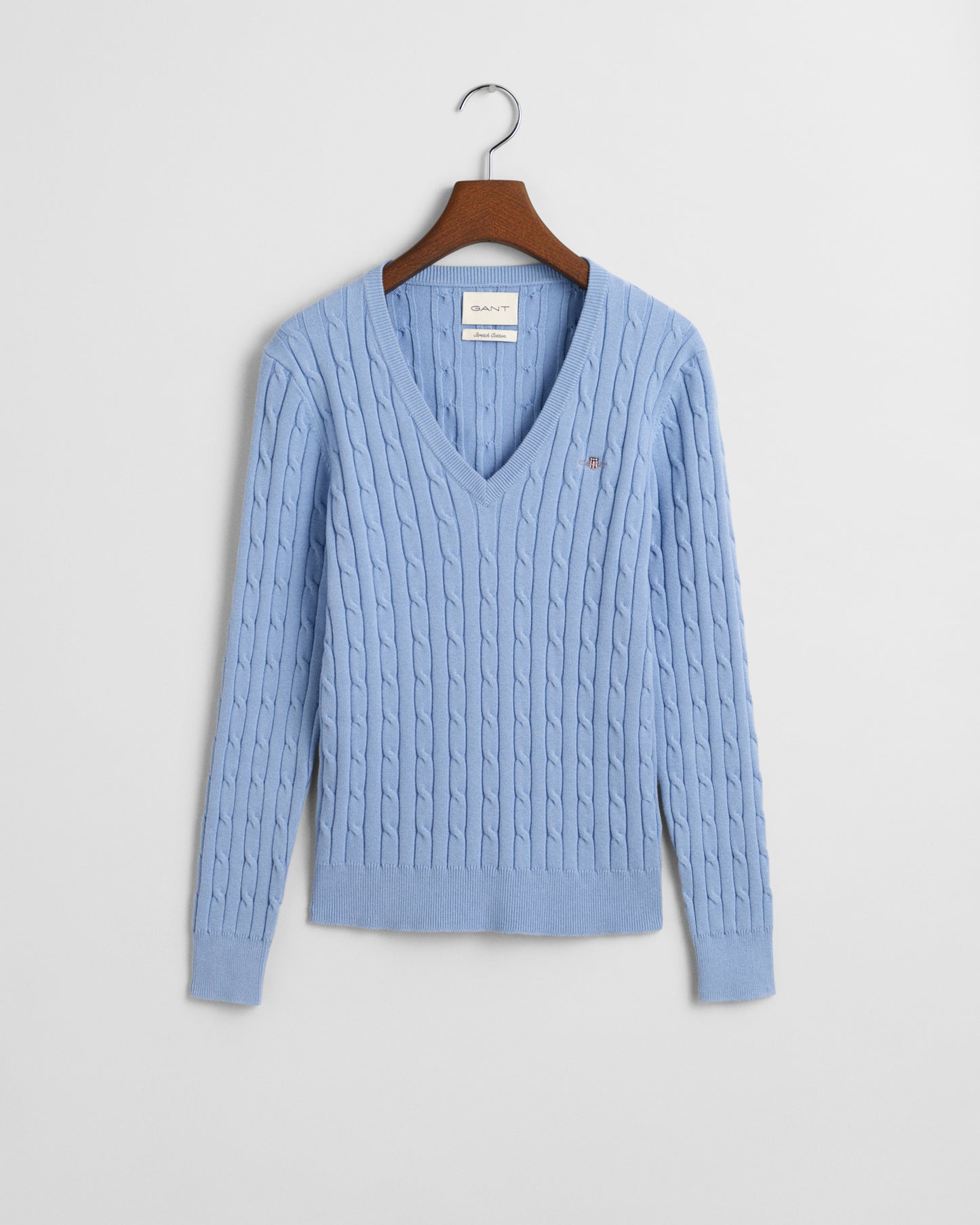 CLEAR SKY, STRETCH COTTON CABLE V-NECK, FLAT-LAY BY GANT AU.
