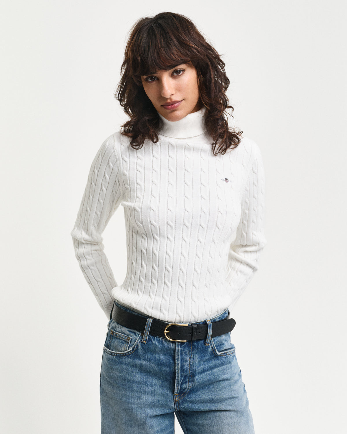 EGGSHELL, STRETCH COTTON CABLE TURTLENECK, FRONT-VIEW BY GANT AU.