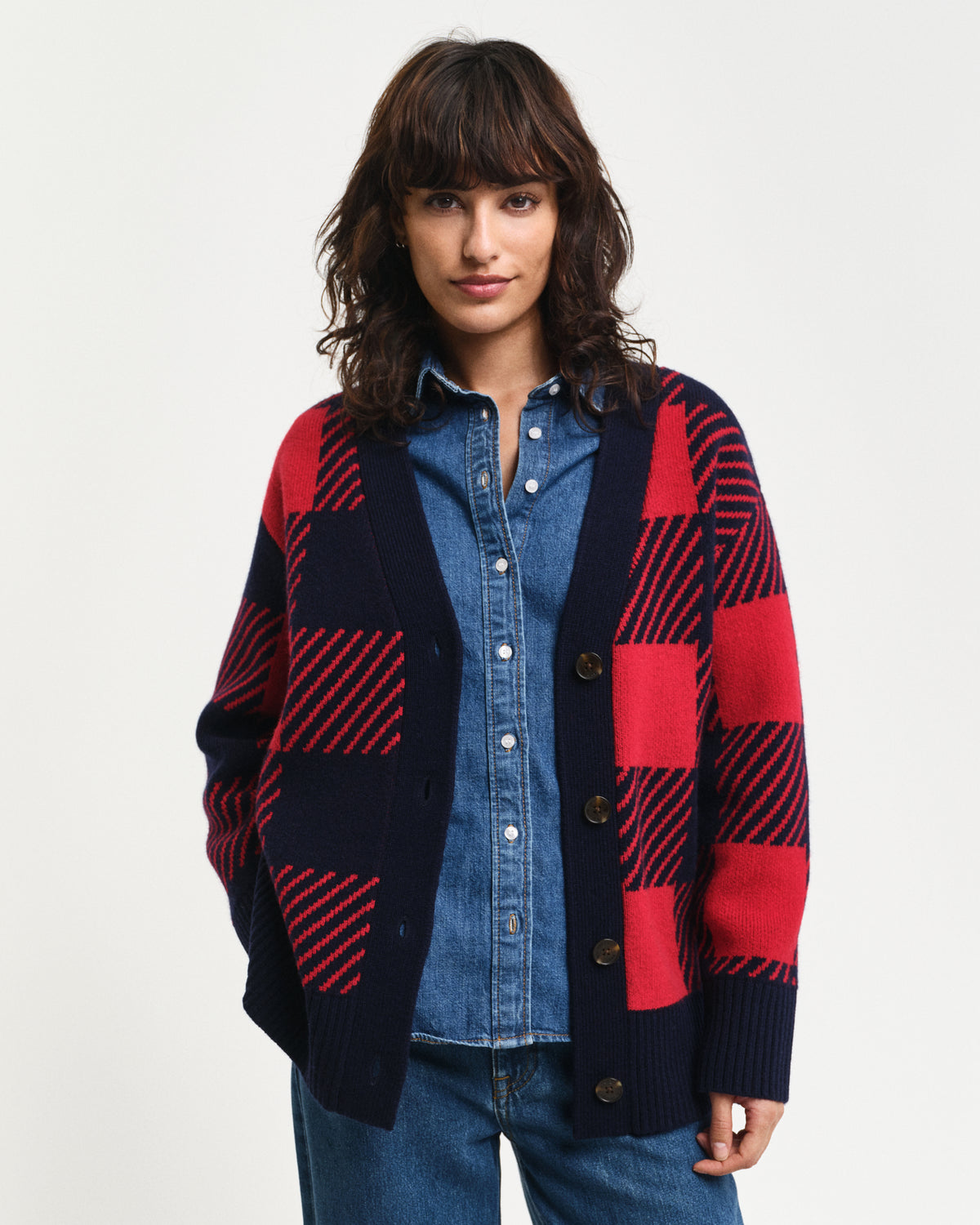 RUBY RED, BUFFALO CHECKED V-NECK CARDIGAN, FRONT-VIEW BY GANT AU.