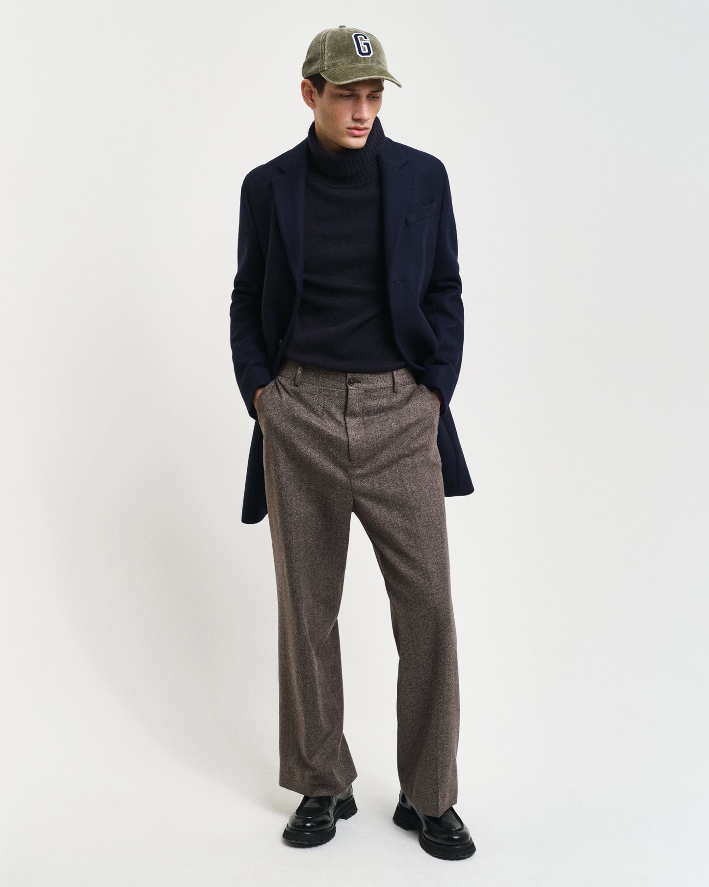 NIGHT BLUE, CLASSIC WOOL COAT BY GANT AU.