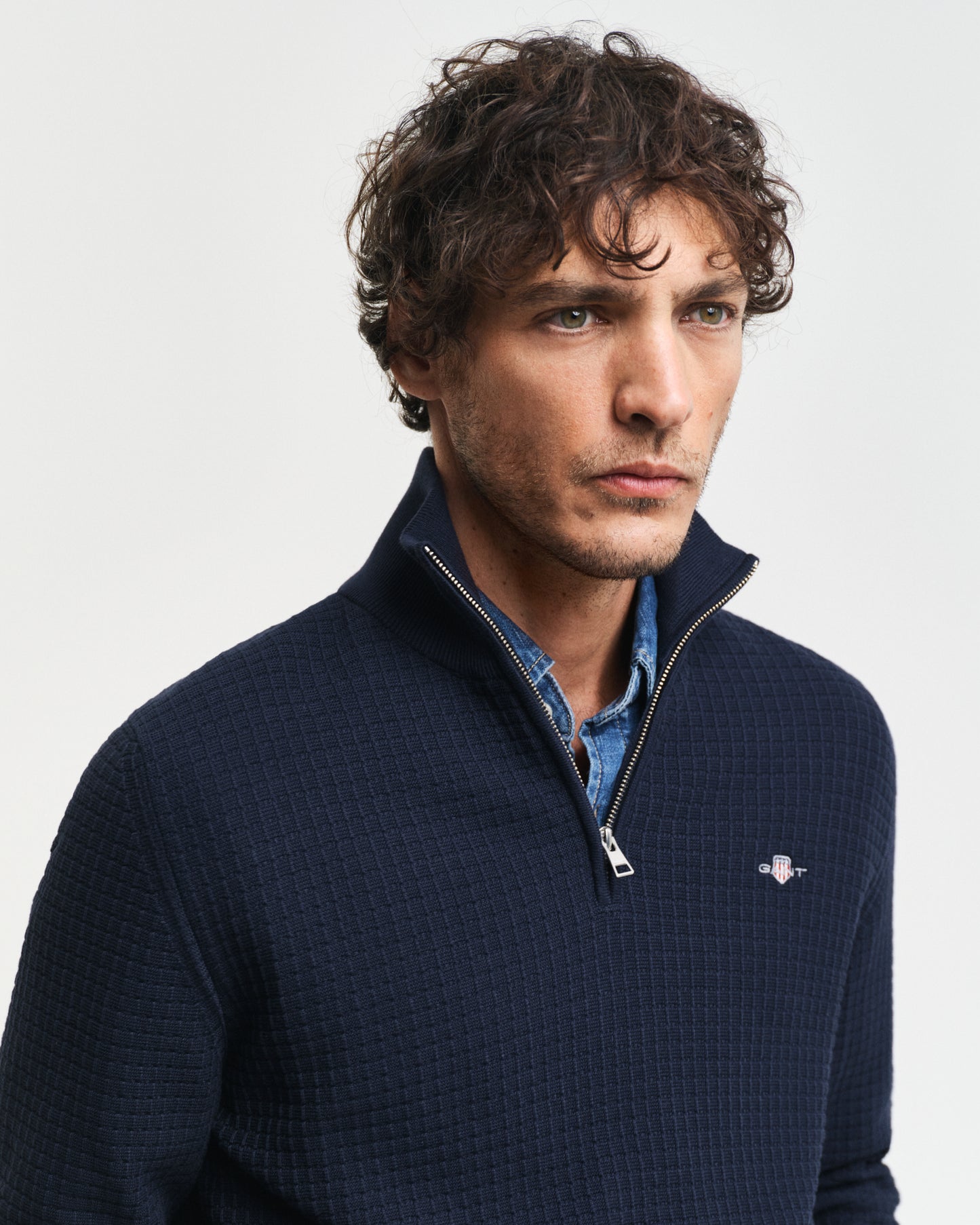 EVENING BLUE, COTTON TEXTURED HALF ZIP, CLOSE-UP BY GANT AU.