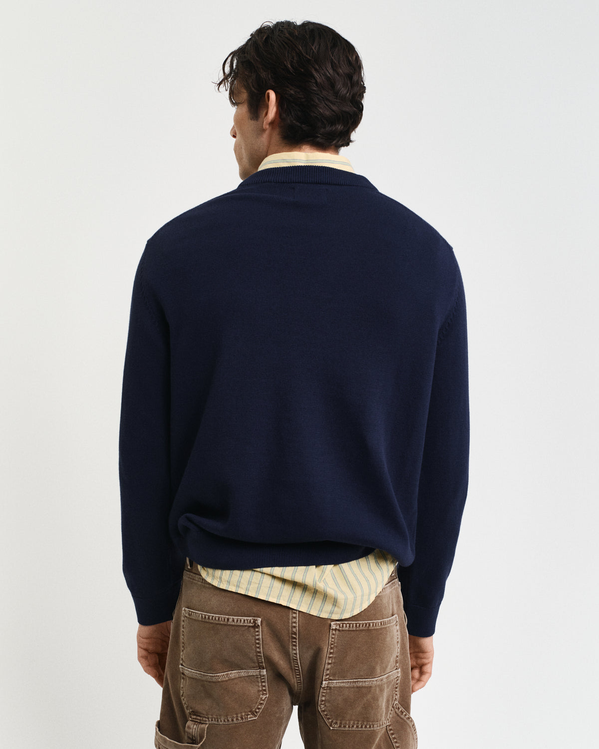EVENING BLUE, BADGE C-NECK, BACK-VIEW BY GANT AU.