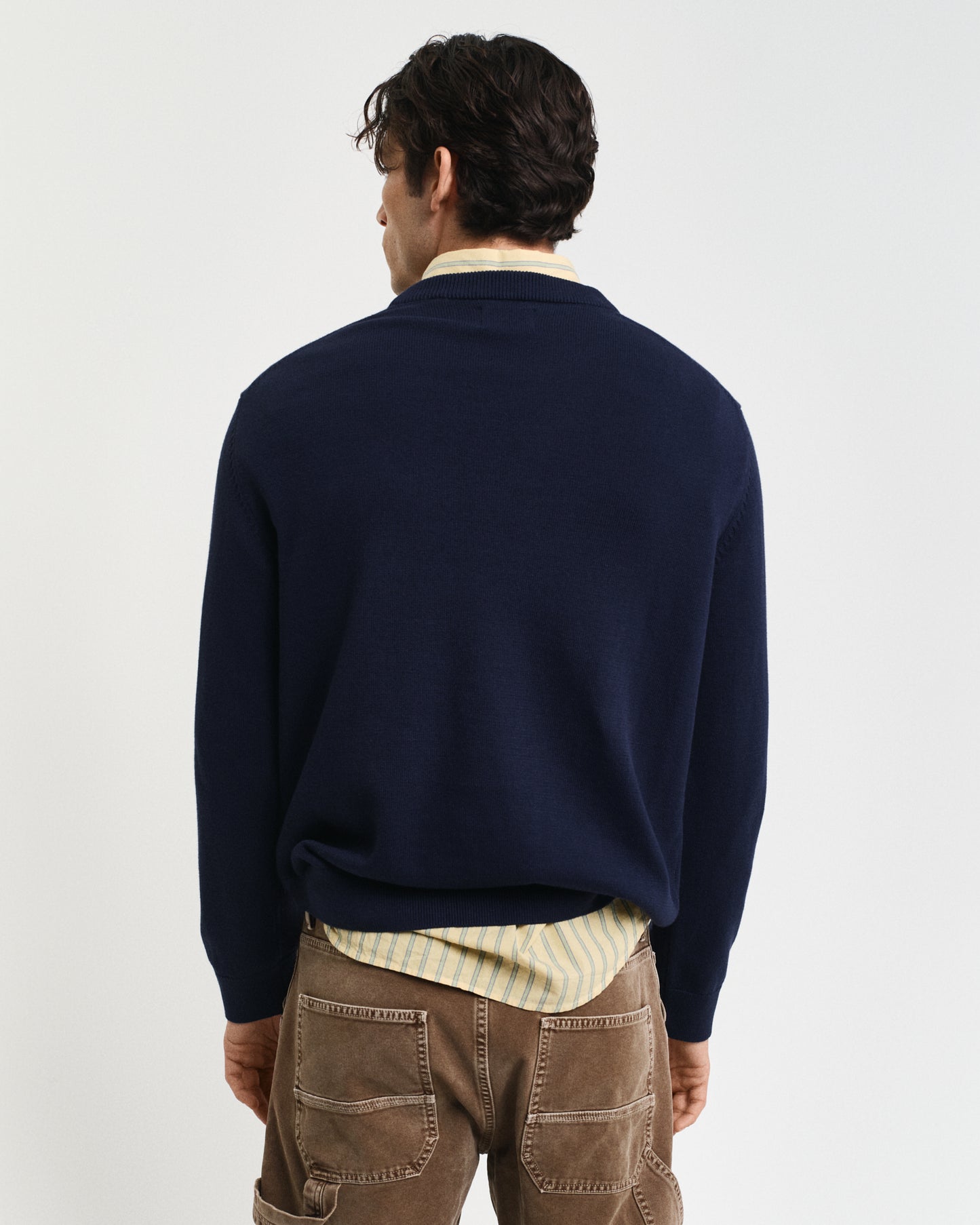 EVENING BLUE, BADGE C-NECK, BACK-VIEW BY GANT AU.