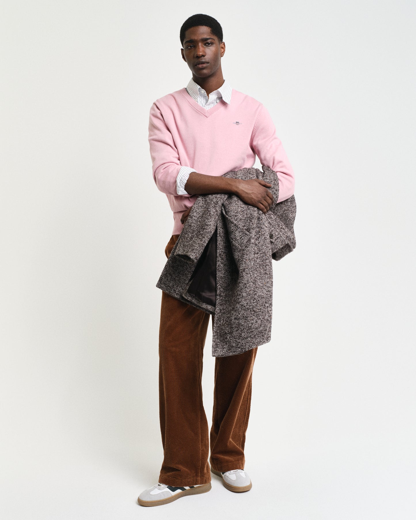 DUSTY PINK, CLASSIC COTTON V-NECK BY GANT AU.