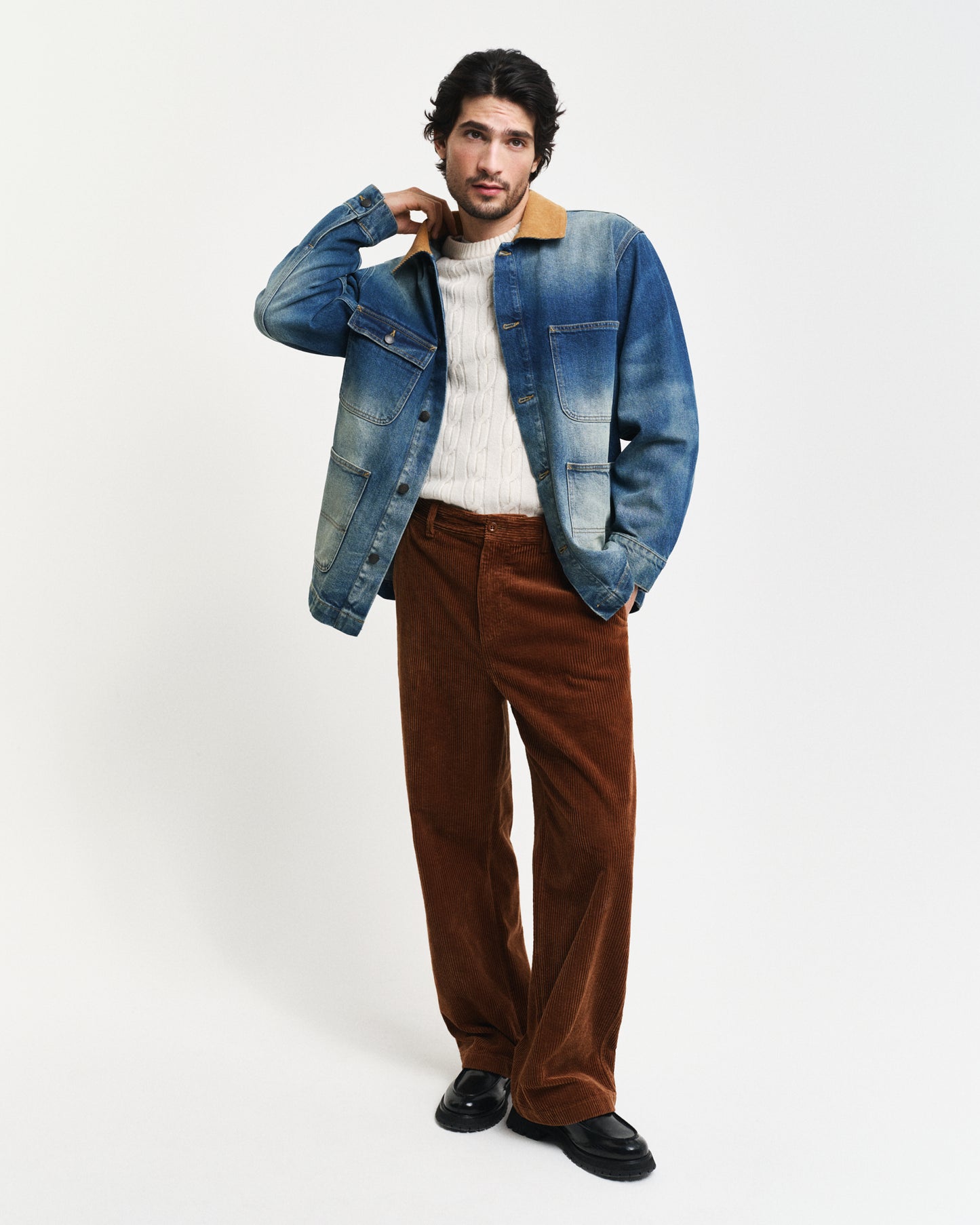 CREAM, LAMBSWOOL CABLE C-NECK BY GANT AU.