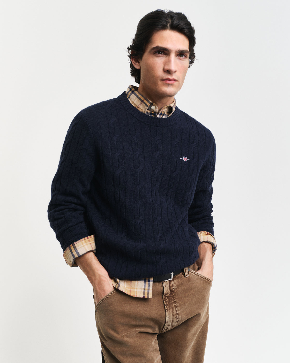 EVENING BLUE, LAMBSWOOL CABLE C-NECK, FRONT-VIEW BY GANT AU.