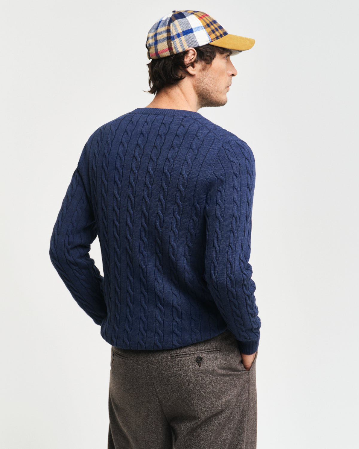DK JEANSBLUE MELANGE, COTTON CABLE C-NECK, BACK-VIEW BY GANT AU.