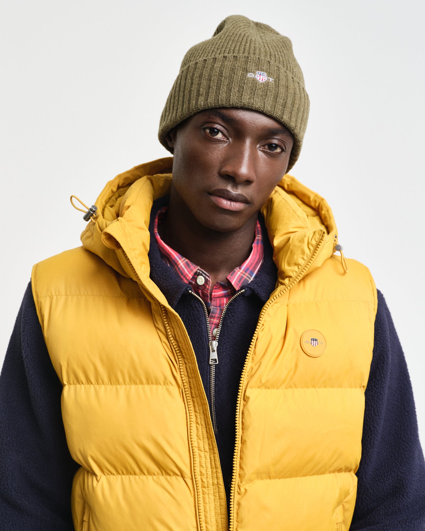 JUNIPER GREEN, UNISEX. SHIELD WOOL BEANIE BY GANT AU.