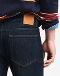 DARK BLUE, REGULAR GANT JEANS, CLOSE-UP BY GANT AU.