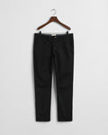 BLACK, SLIM TWILL CHINOS, FRONT-VIEW BY GANT AU.