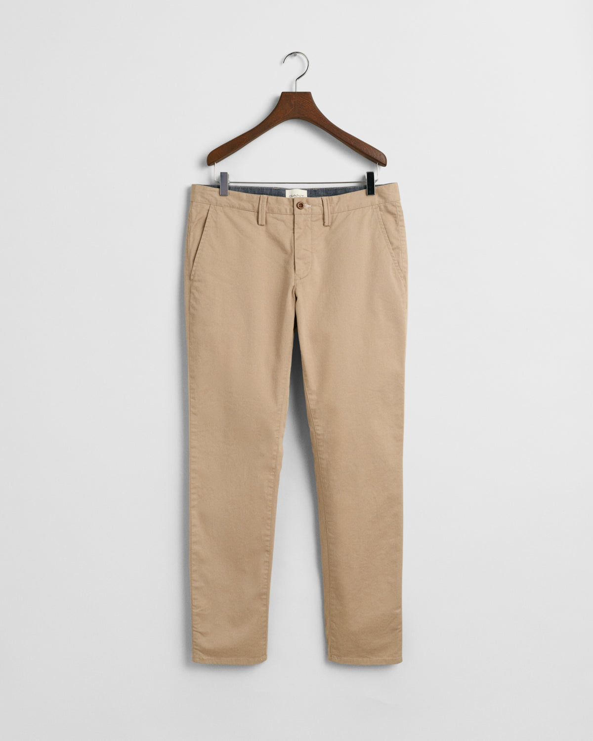 DARK KHAKI, SLIM TWILL CHINOS, FRONT-VIEW BY GANT AU.