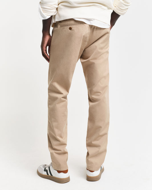 DARK KHAKI, SLIM TWILL CHINOS, BACK-VIEW BY GANT AU.