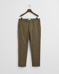 JUNIPER GREEN, SLIM TWILL CHINOS, FRONT-VIEW BY GANT AU.