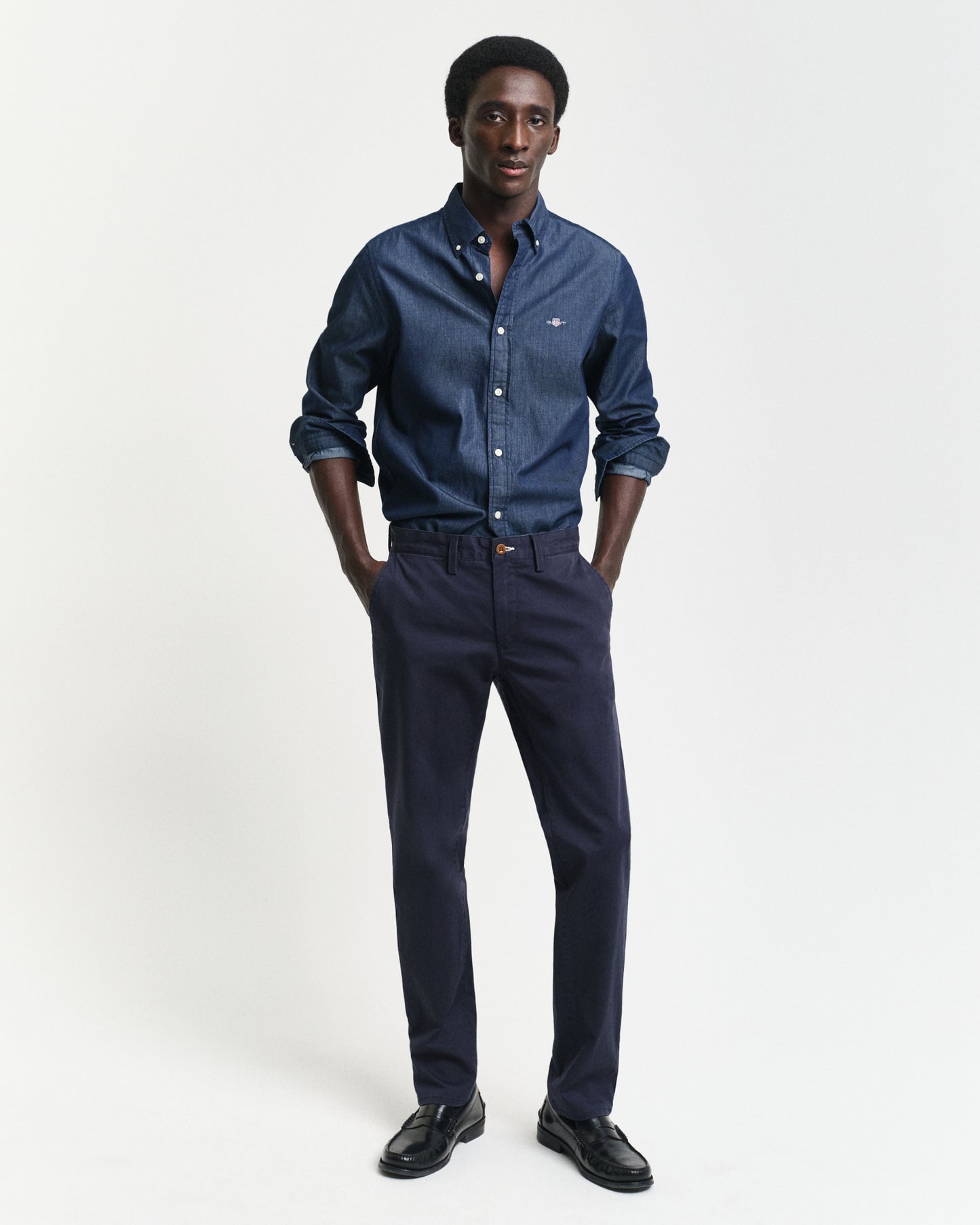 MARINE, SLIM TWILL CHINOS, FRONT-VIEW BY GANT AU.