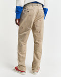 DARK KHAKI, STRAIGHT FIT EMB CHINOS, BACK-VIEW BY GANT AU.