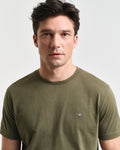 JUNIPER GREEN, REG SHIELD SS T-SHIRT, CLOSE-UP BY GANT AU.
