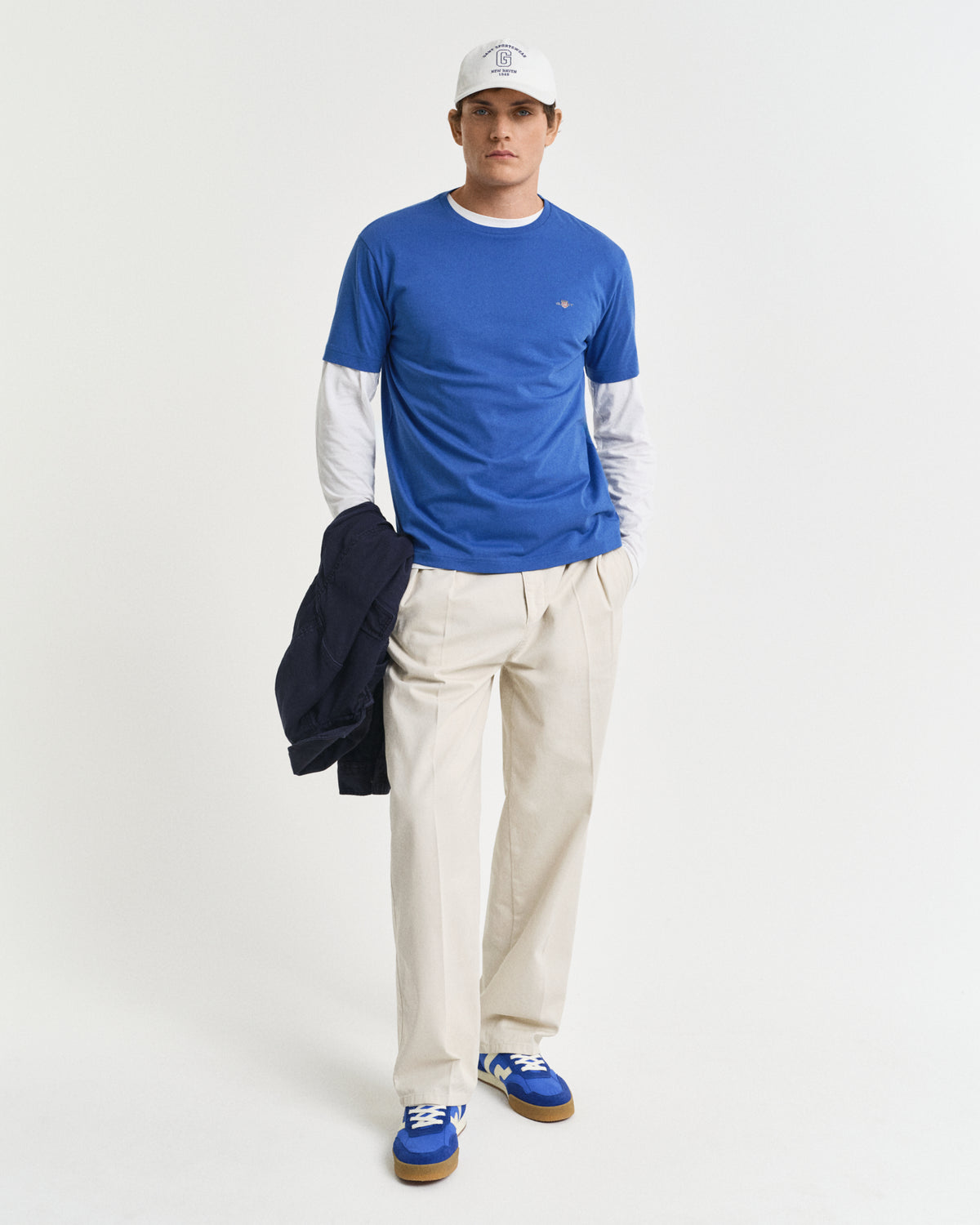 RICH BLUE, REG SHIELD SS T-SHIRT BY GANT AU.