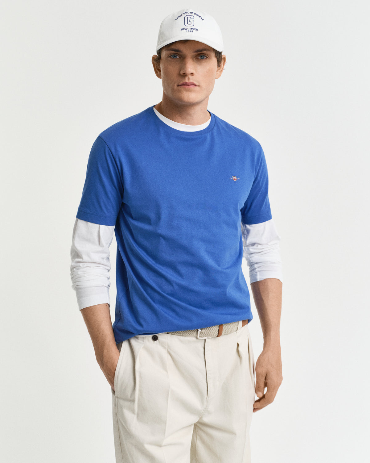 RICH BLUE, REG SHIELD SS T-SHIRT, FRONT-VIEW BY GANT AU.