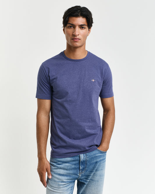 DK JEANSBLUE MELANGE, REG SHIELD SS T-SHIRT, FRONT-VIEW BY GANT AU.