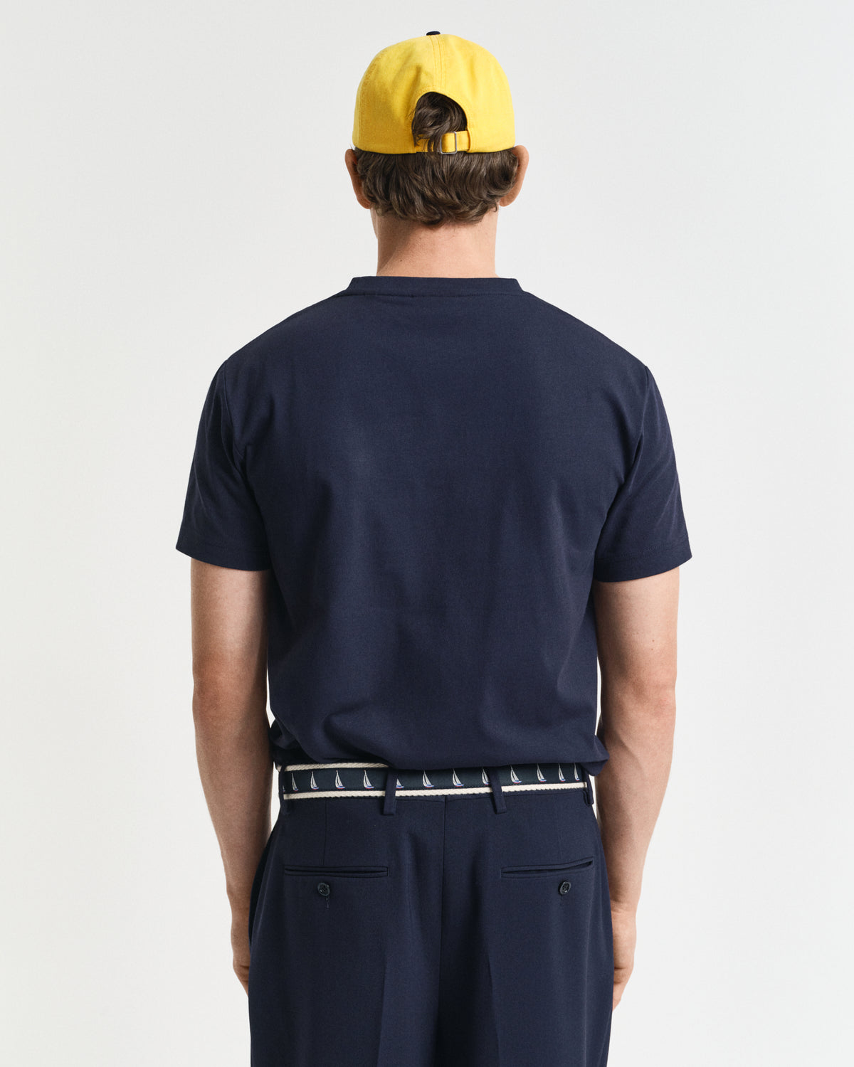EVENING BLUE, EMBOSSED SS T-SHIRT, BACK-VIEW BY GANT AU.
