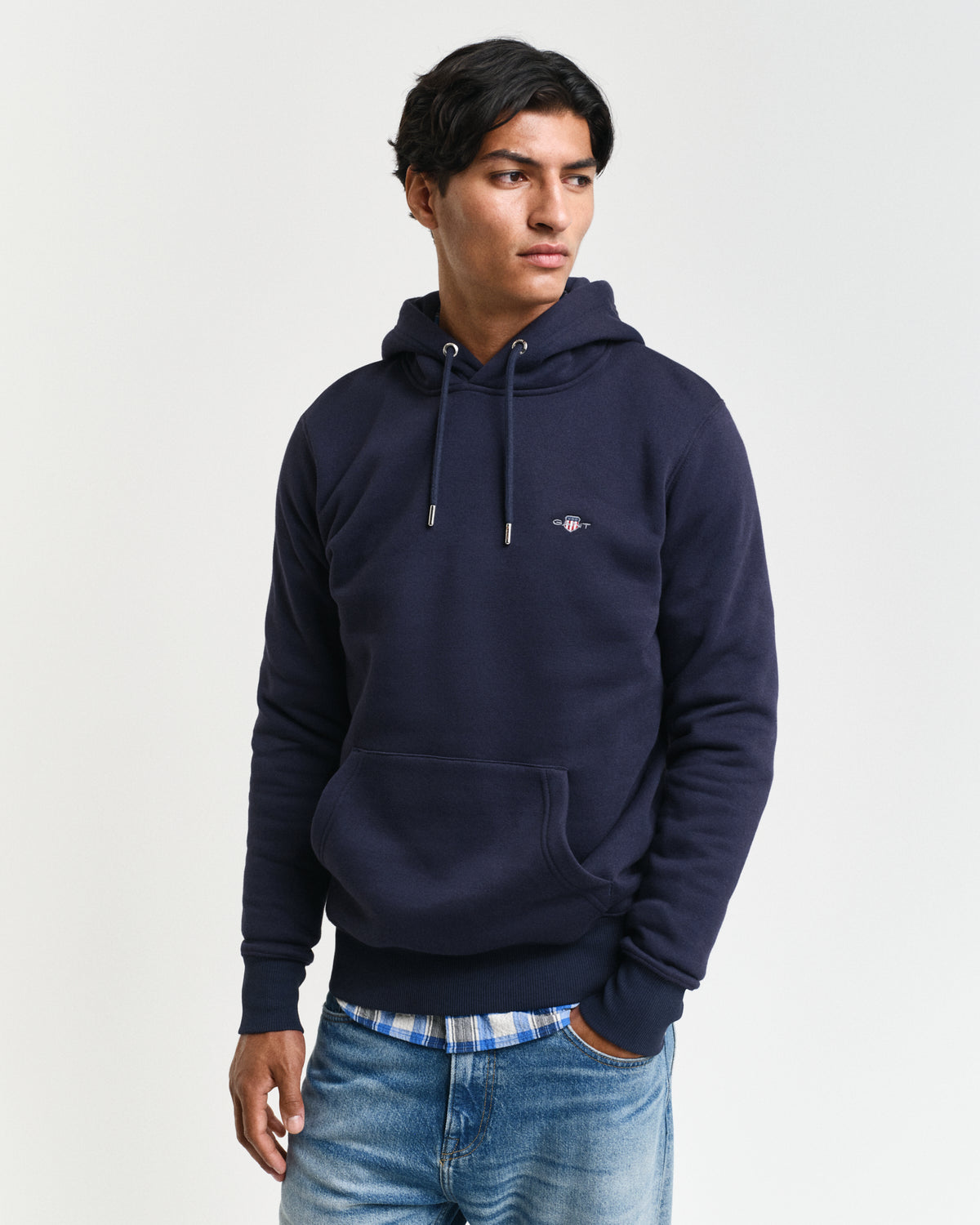 EVENING BLUE, REG SHIELD HOODIE, FRONT-VIEW BY GANT AU.