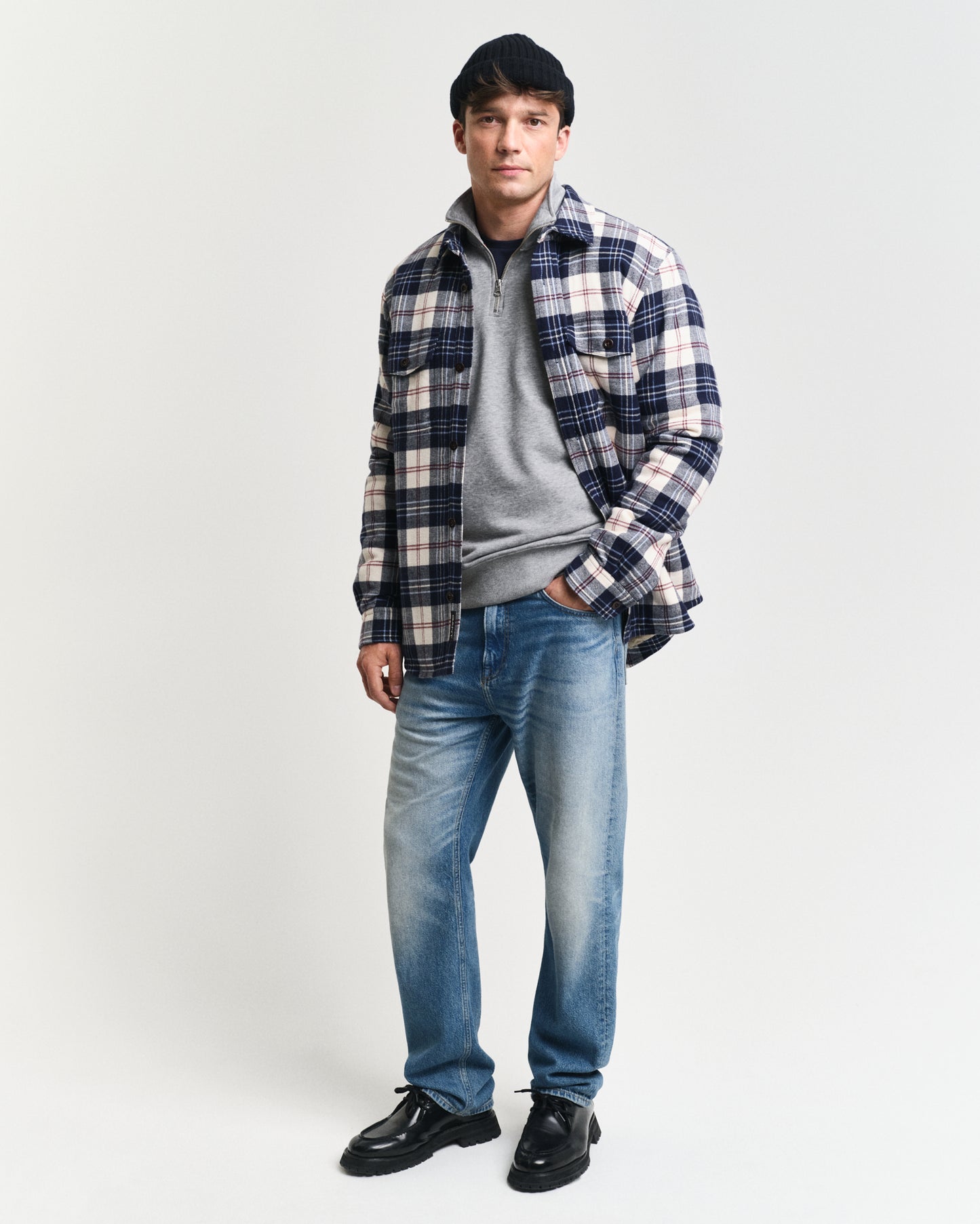 GREY MELANGE, REG SHIELD HALF ZIP SWEAT BY GANT AU.