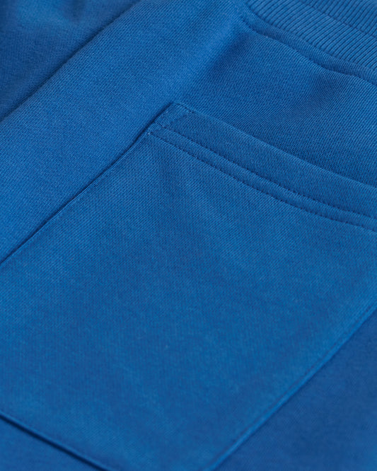 RICH BLUE, REG SHIELD SWEAT SHORTS, CLOSE-UP BY GANT AU.
