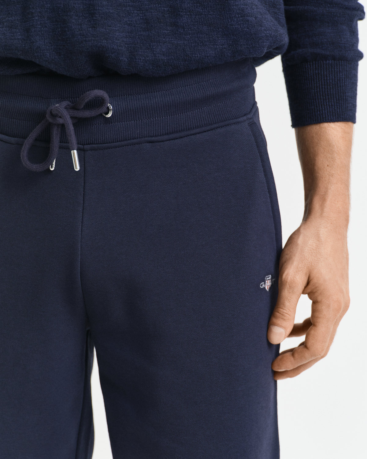 EVENING BLUE, REG SHIELD SWEAT SHORTS, CLOSE-UP BY GANT AU.