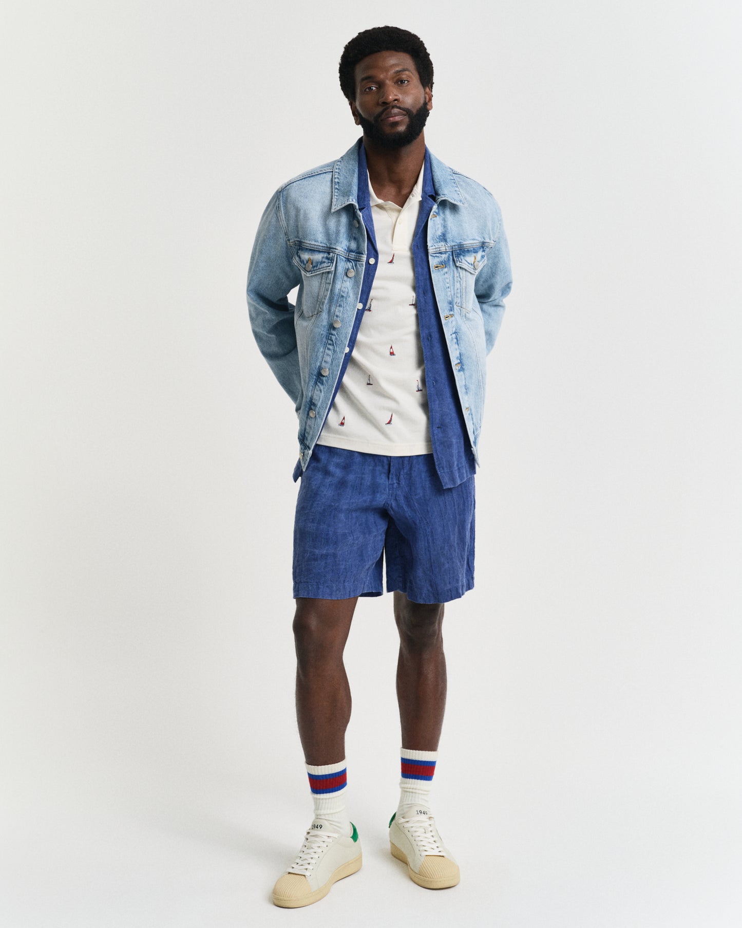 CREAM, EMBROIDERED GRAPHIC POLO BY GANT AU.