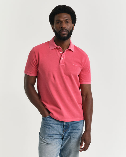 WATERMELON RED, SUNFADED SS POLO, FRONT-VIEW BY GANT AU.