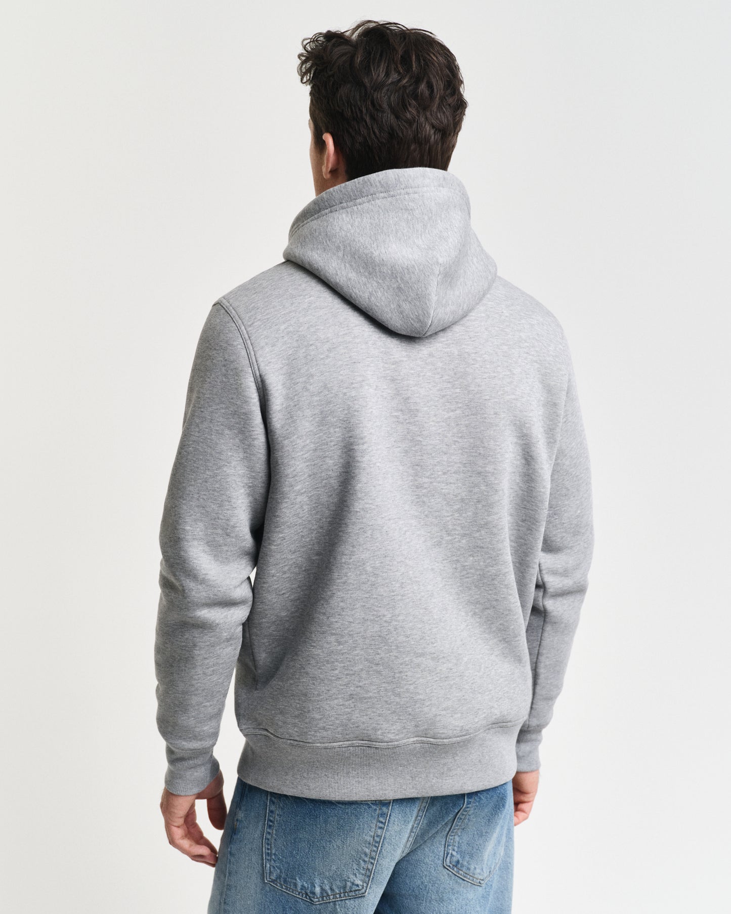GREY MELANGE, REG MEDIUM ARCHIVE SHIELD HOODIE, BACK-VIEW BY GANT AU.