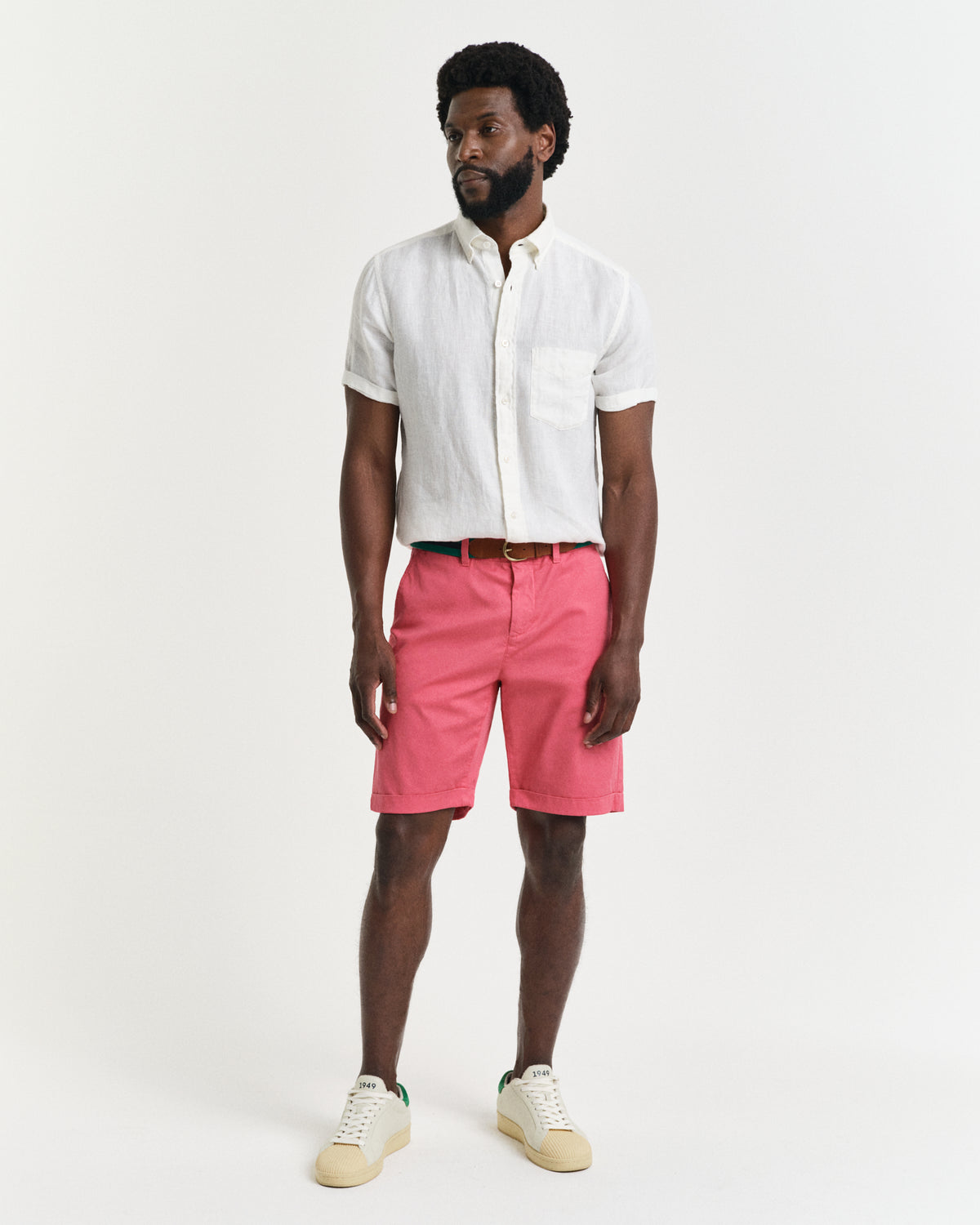 WATERMELON RED, REG SUNFADED CHINO SHORTS, FRONT-VIEW BY GANT AU.