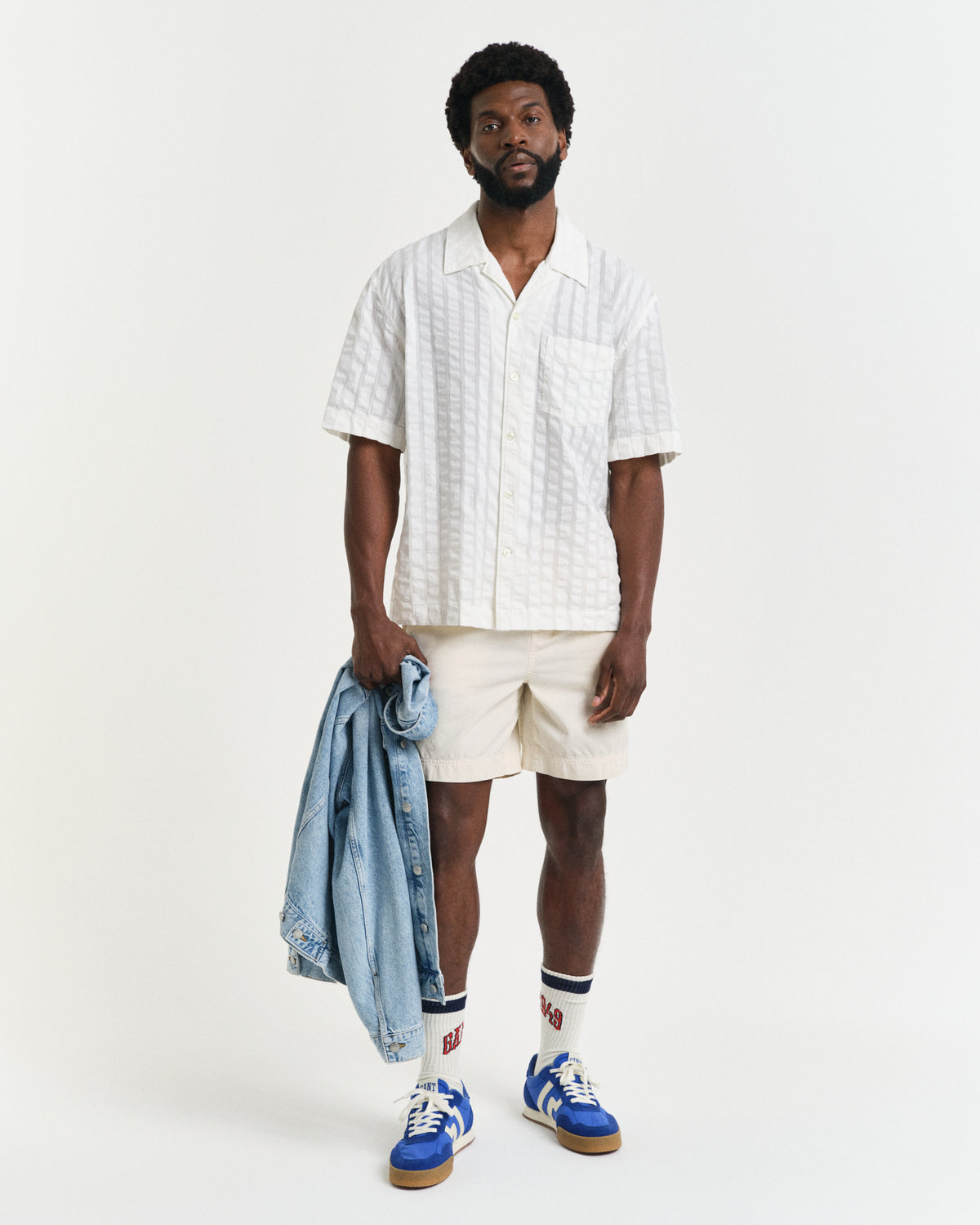CREAM, REG SUNFADED DS SHORTS, FRONT-VIEW BY GANT AU.
