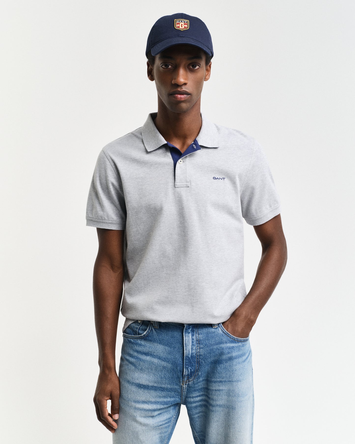 GREY MELANGE, REG CONTRAST PIQUE SS POLO, FRONT-VIEW BY GANT AU.