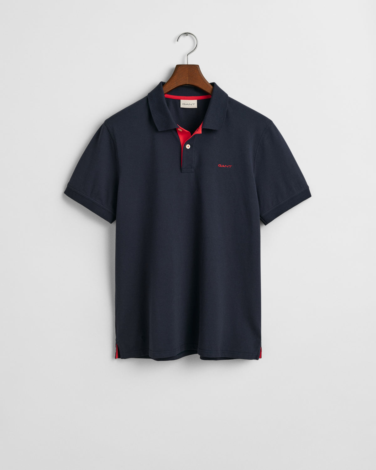 EVENING BLUE, REG CONTRAST PIQUE SS POLO, FLAT-LAY BY GANT AU.