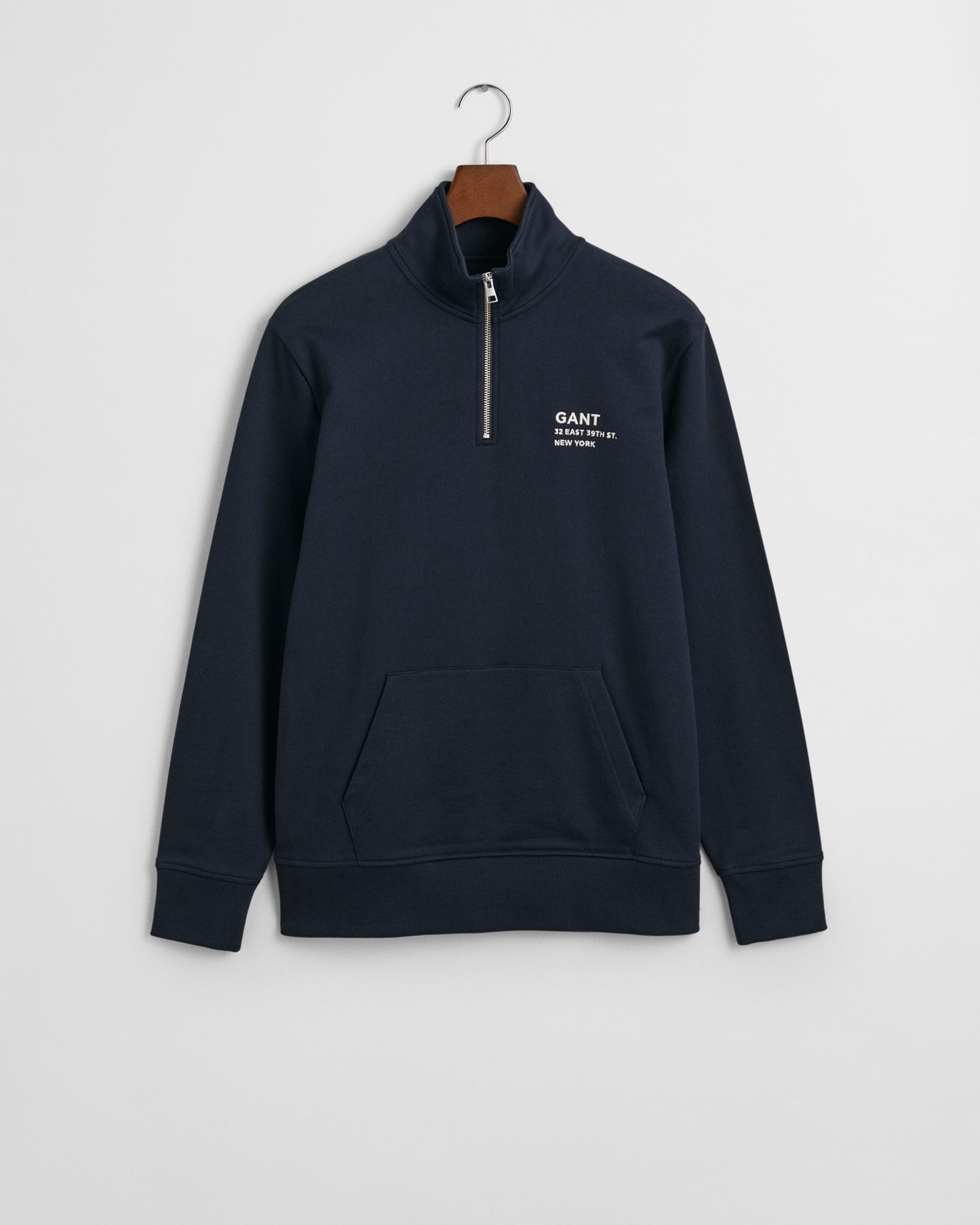 EVENING BLUE, SMALL GRAPHIC HALF ZIP SWEAT BY GANT AU.