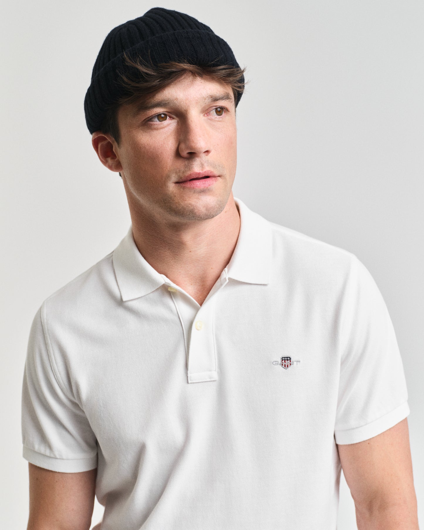 WHITE, REG SHIELD SS PIQUE POLO, CLOSE-UP BY GANT AU.