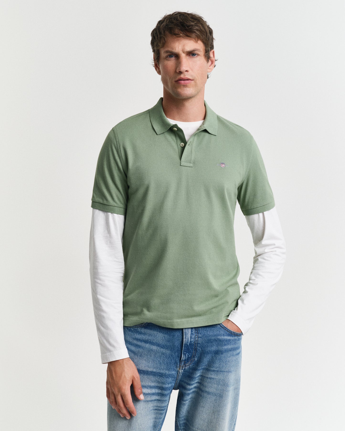KALAMATA GREEN, REG SHIELD SS PIQUE POLO, FRONT-VIEW BY GANT AU.