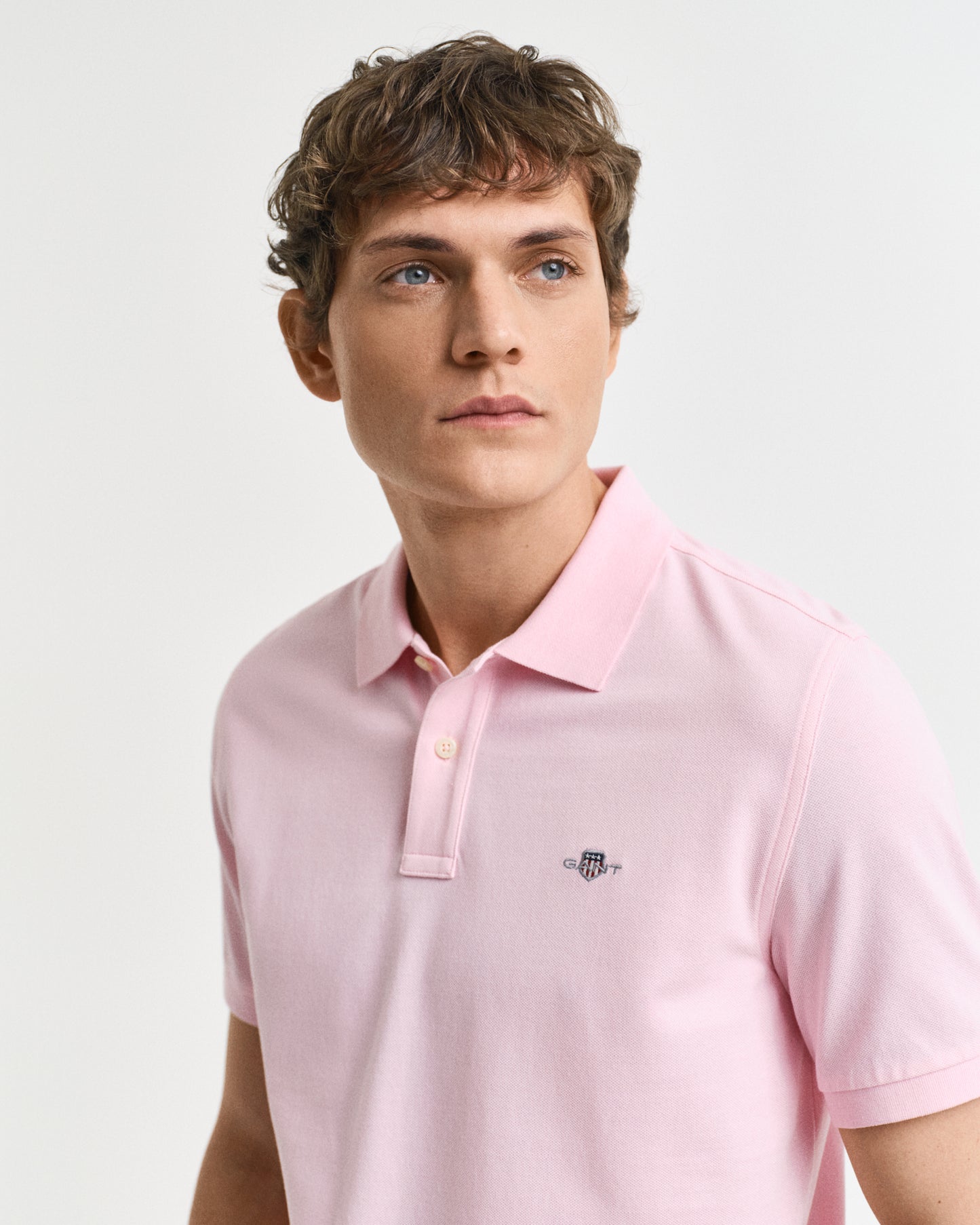 CALIFORNIA PINK, REG SHIELD SS PIQUE POLO, CLOSE-UP BY GANT AU.