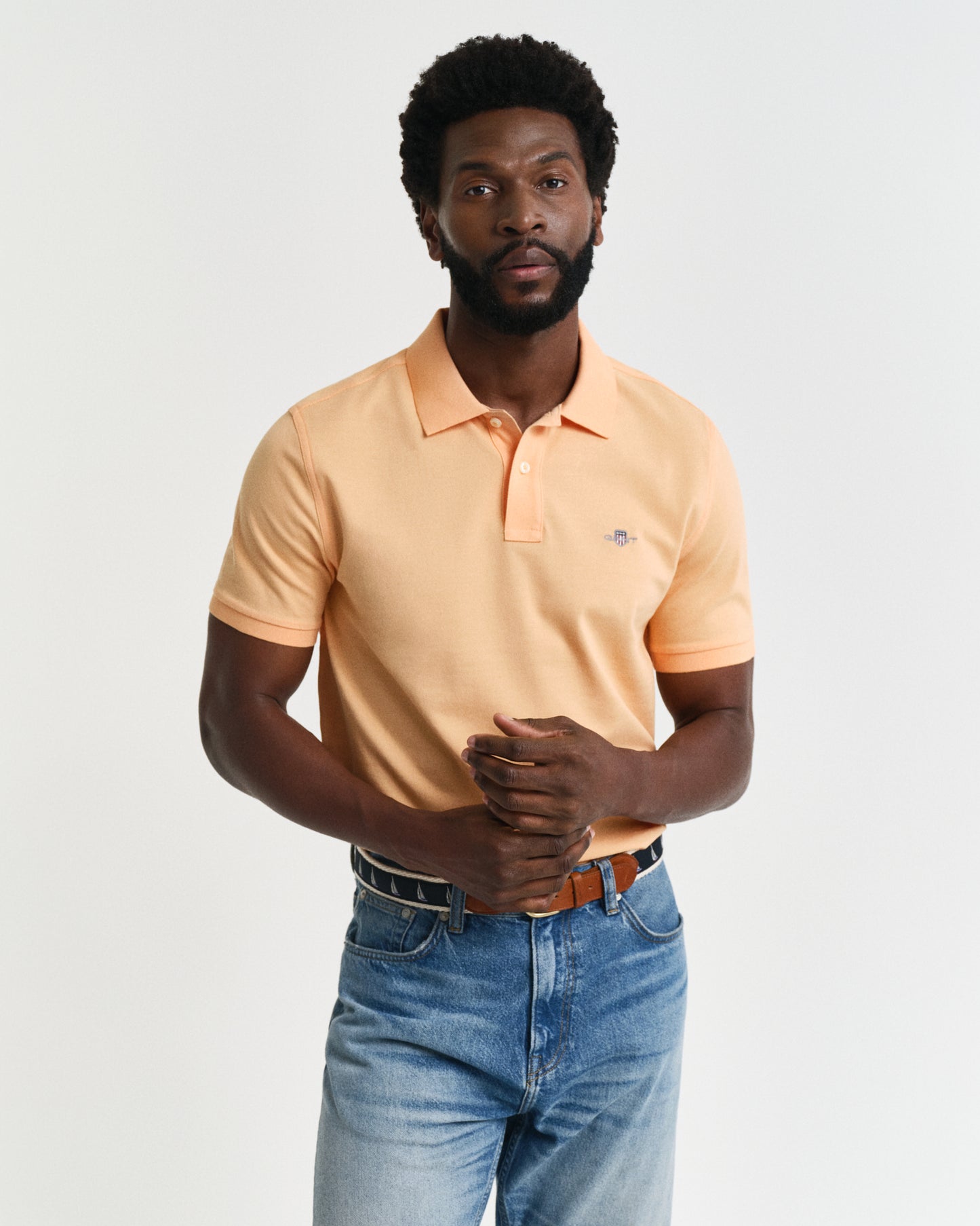 PEACHY ORANGE, REG SHIELD SS PIQUE POLO, FRONT-VIEW BY GANT AU.
