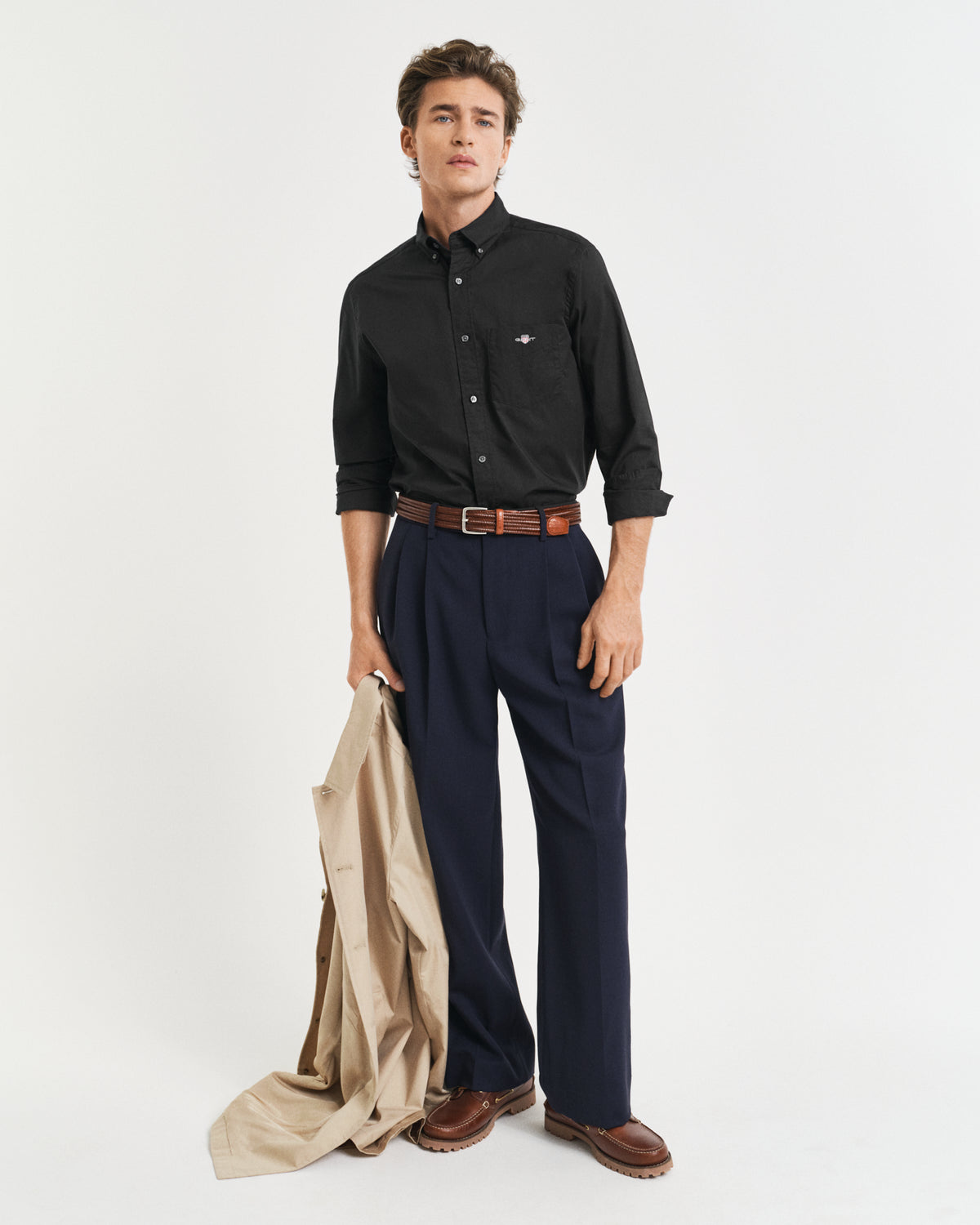 BLACK, REG CLASSIC POPLIN SHIRT BY GANT AU.