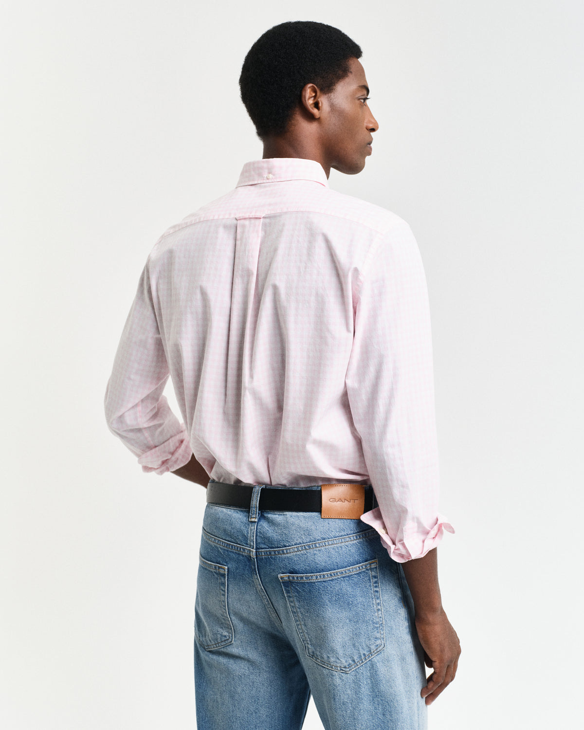 LIGHT PINK, REG CLASSIC POPLIN GINGHAM SHIRT, BACK-VIEW BY GANT AU.