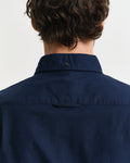 MODEL WEARING SLIM STRETCH OXFORD SHIRT