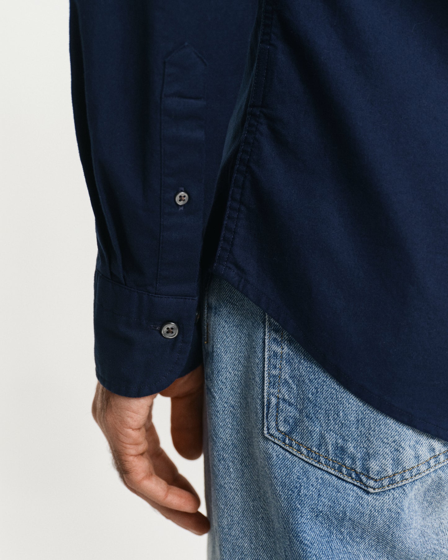 MARINE, SLIM STRETCH OXFORD SHIRT, CLOSE-UP BY GANT AU.