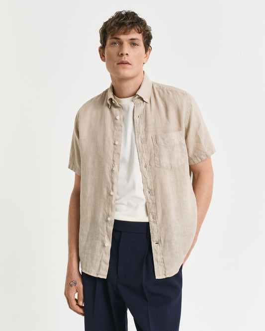 DRY SAND, REG GMNT DYED LINEN SS SHIRT, FRONT-VIEW BY GANT AU.