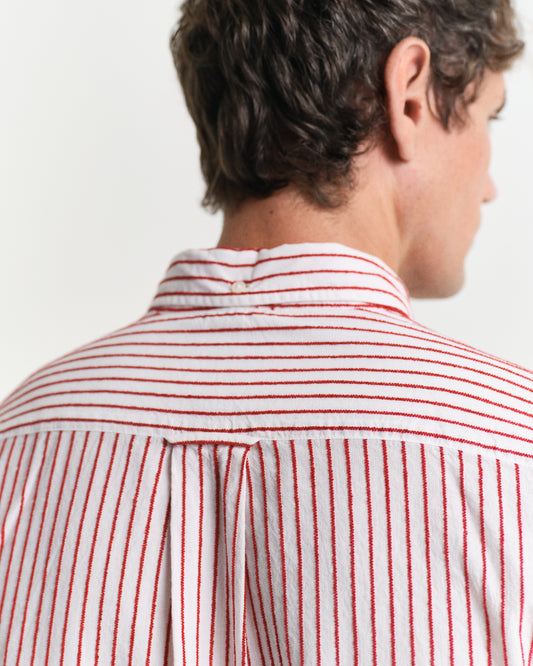 RUBY RED, REG TEXTURE STRIPE SHIRT, CLOSE-UP BY GANT AU.