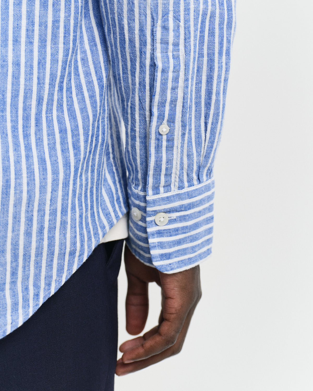MODEL WEARING REG COTTON LINEN STRIPE SHIRT