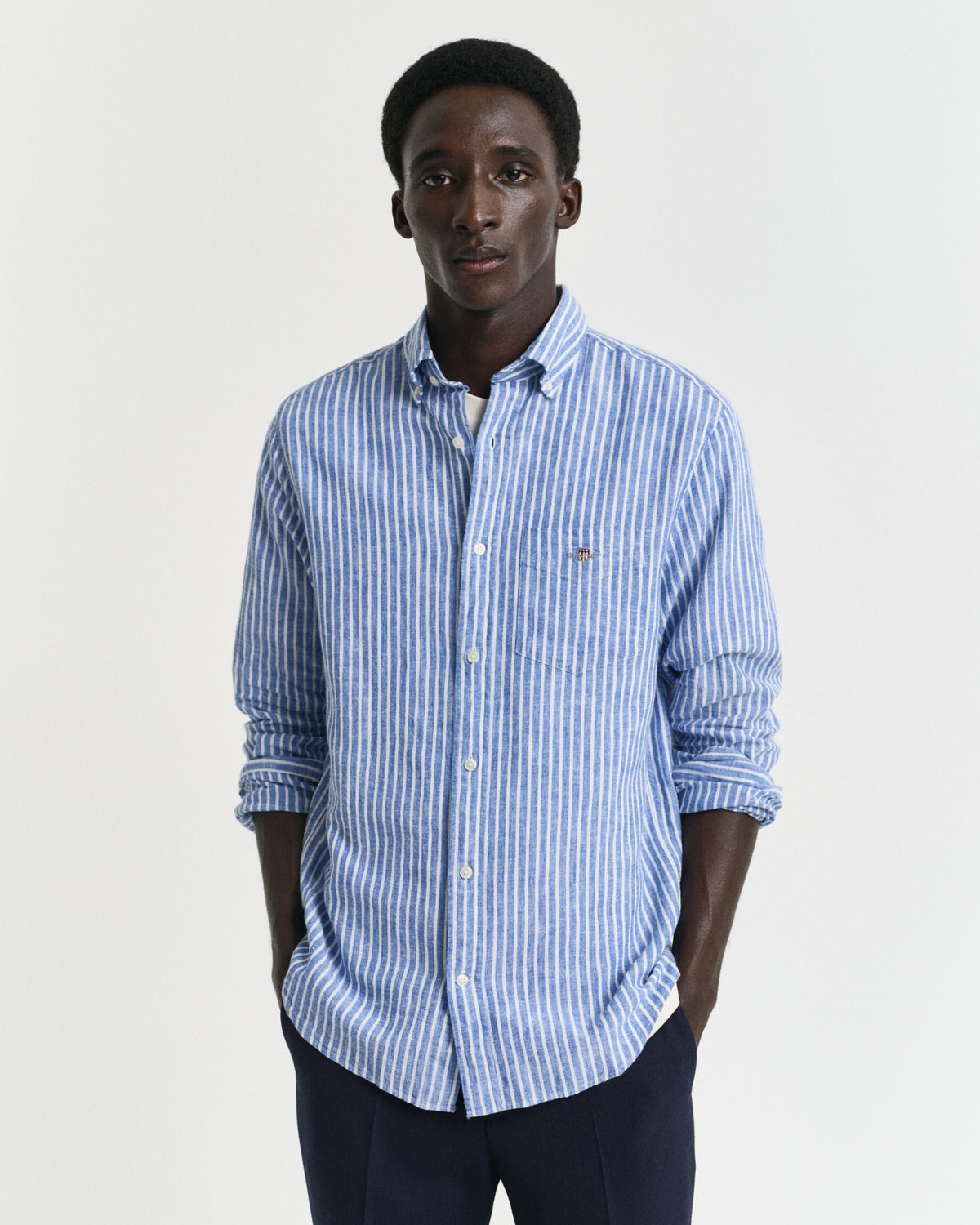 RICH BLUE, REG COTTON LINEN STRIPE SHIRT, FRONT-VIEW BY GANT AU.